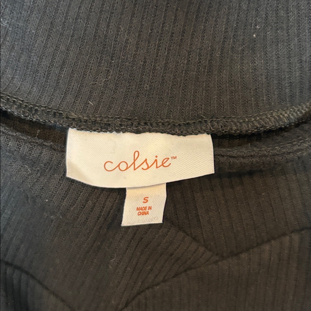 Colsie Ribbed Flare Leggings - Picture 9 of 9